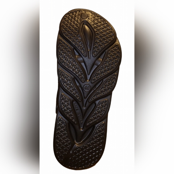 Unbranded size 40 black shoe - Picture 12 of 14